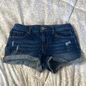 tillys jean shorts! good condition- barely worn